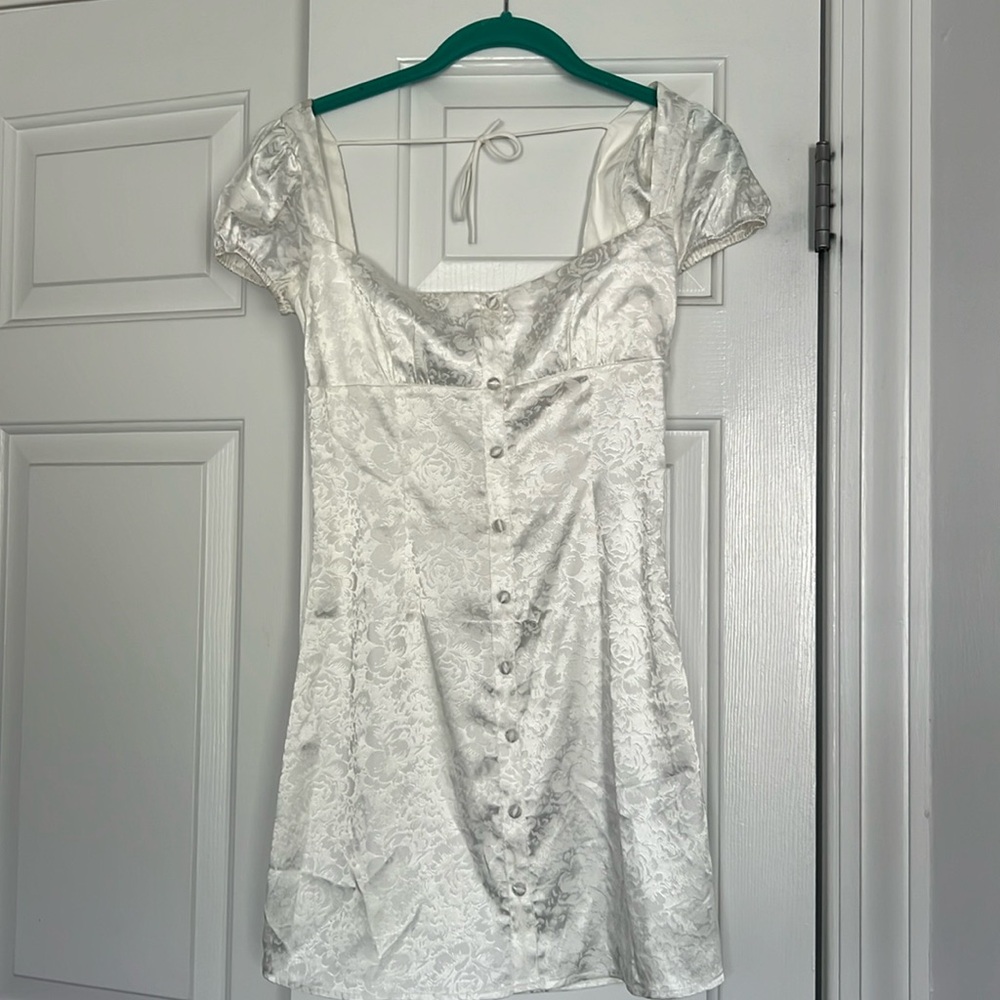 White cap sleeve mini dress